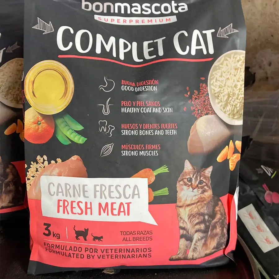 Complet chat : croquette chat